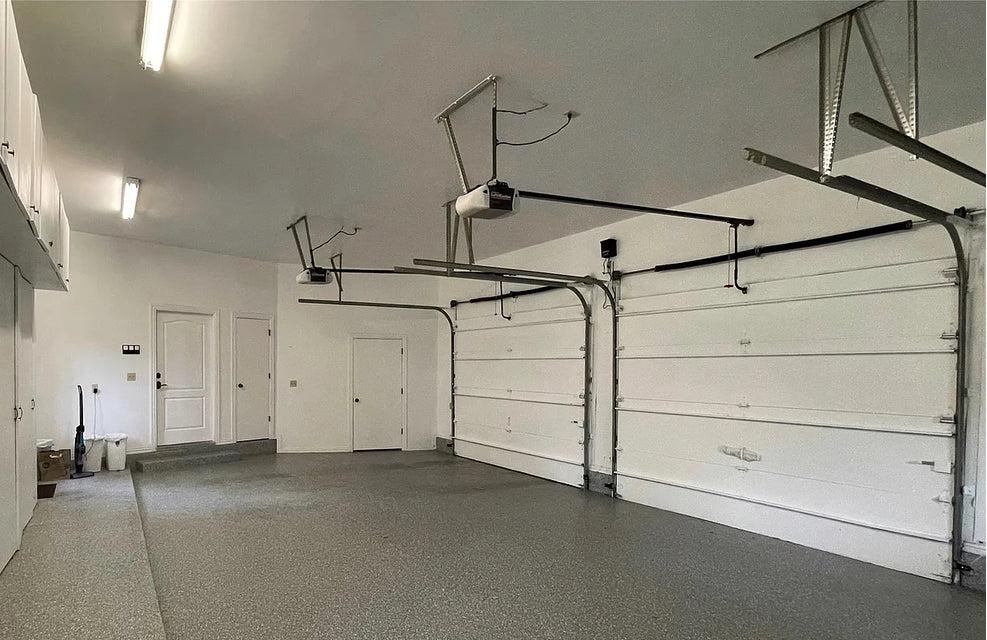 Garage Decor Tips Every Homeowner Should Know